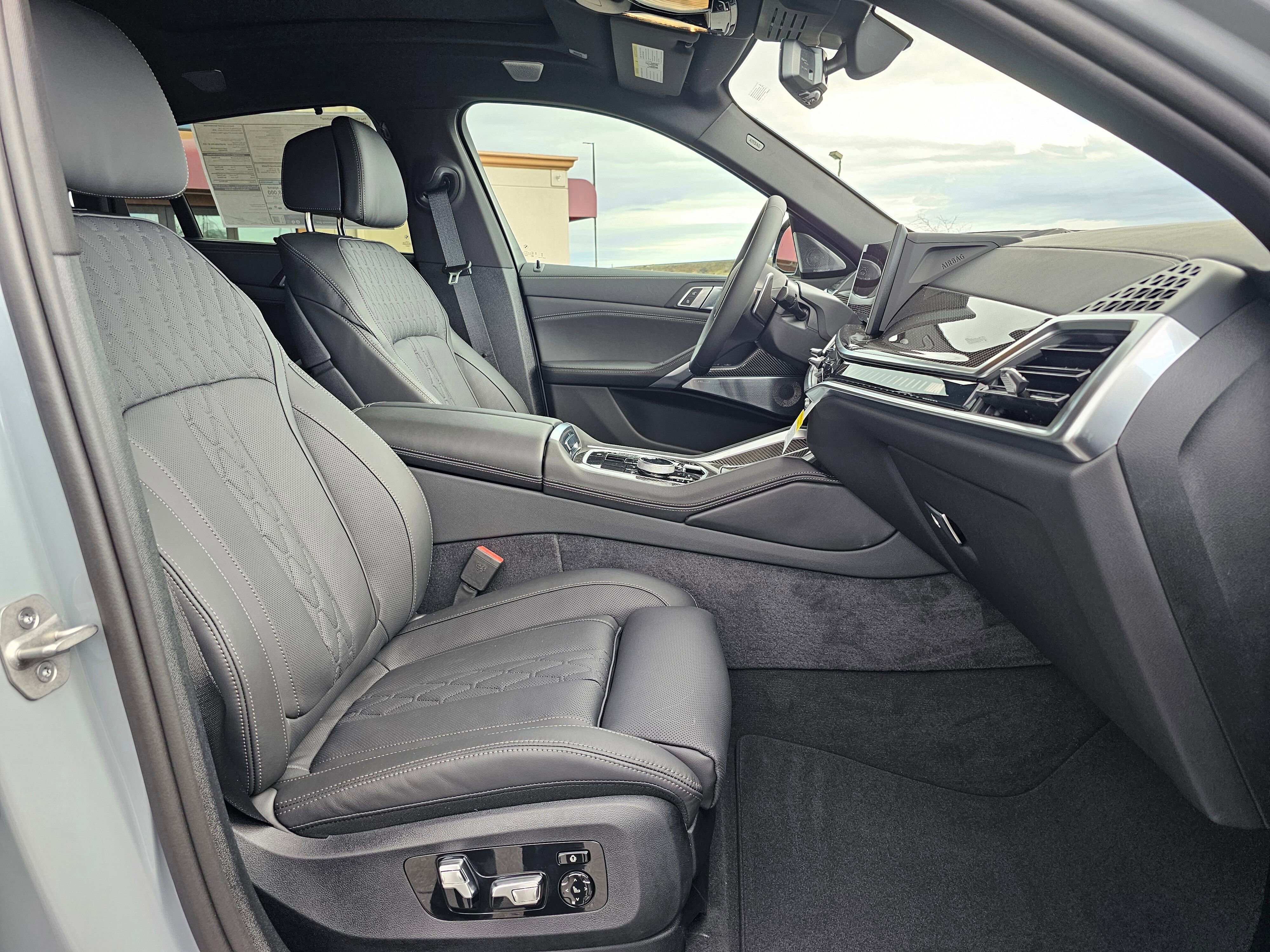 New 2026 BMW X6 M60i image 15