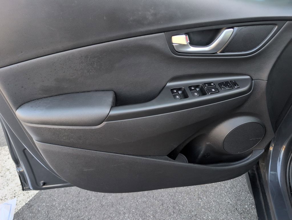 Certified 2023 Hyundai Kona Limited image 11