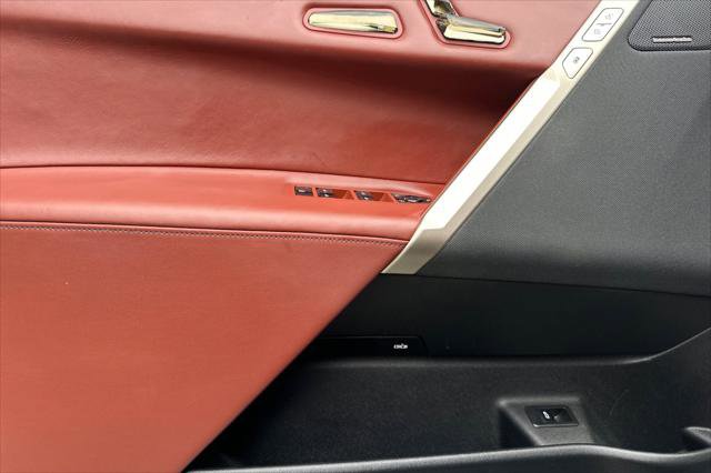 Used 2023 BMW iX xDrive50 w/ Ultimate Package 2 image 10