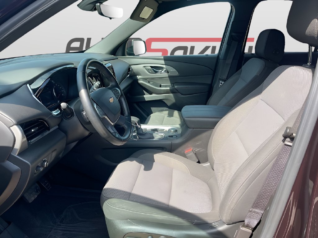 Used 2023 Chevrolet Traverse LT FWD image 22
