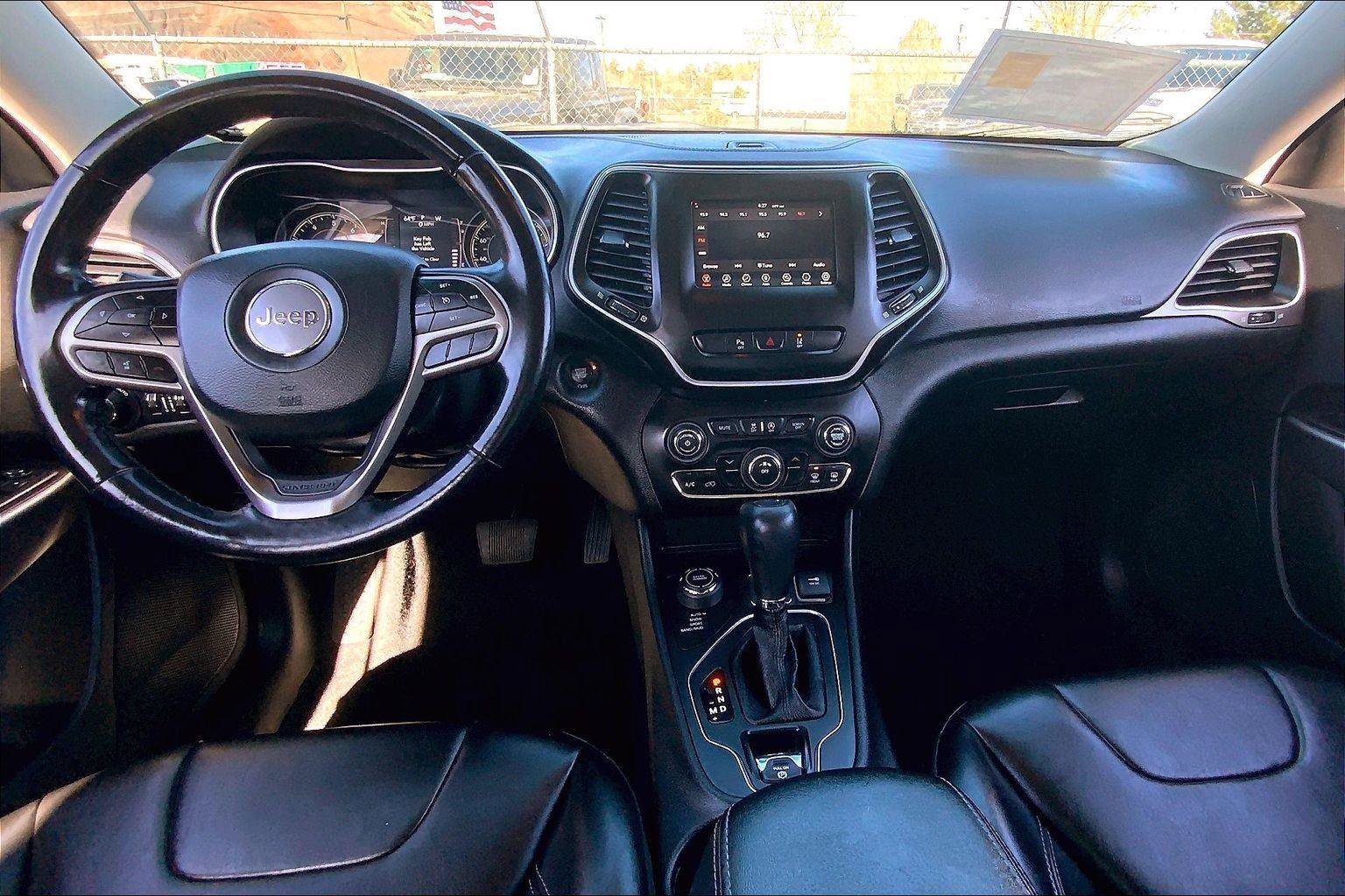 Certified 2021 Jeep Cherokee Latitude Plus AWD/4WD image 15