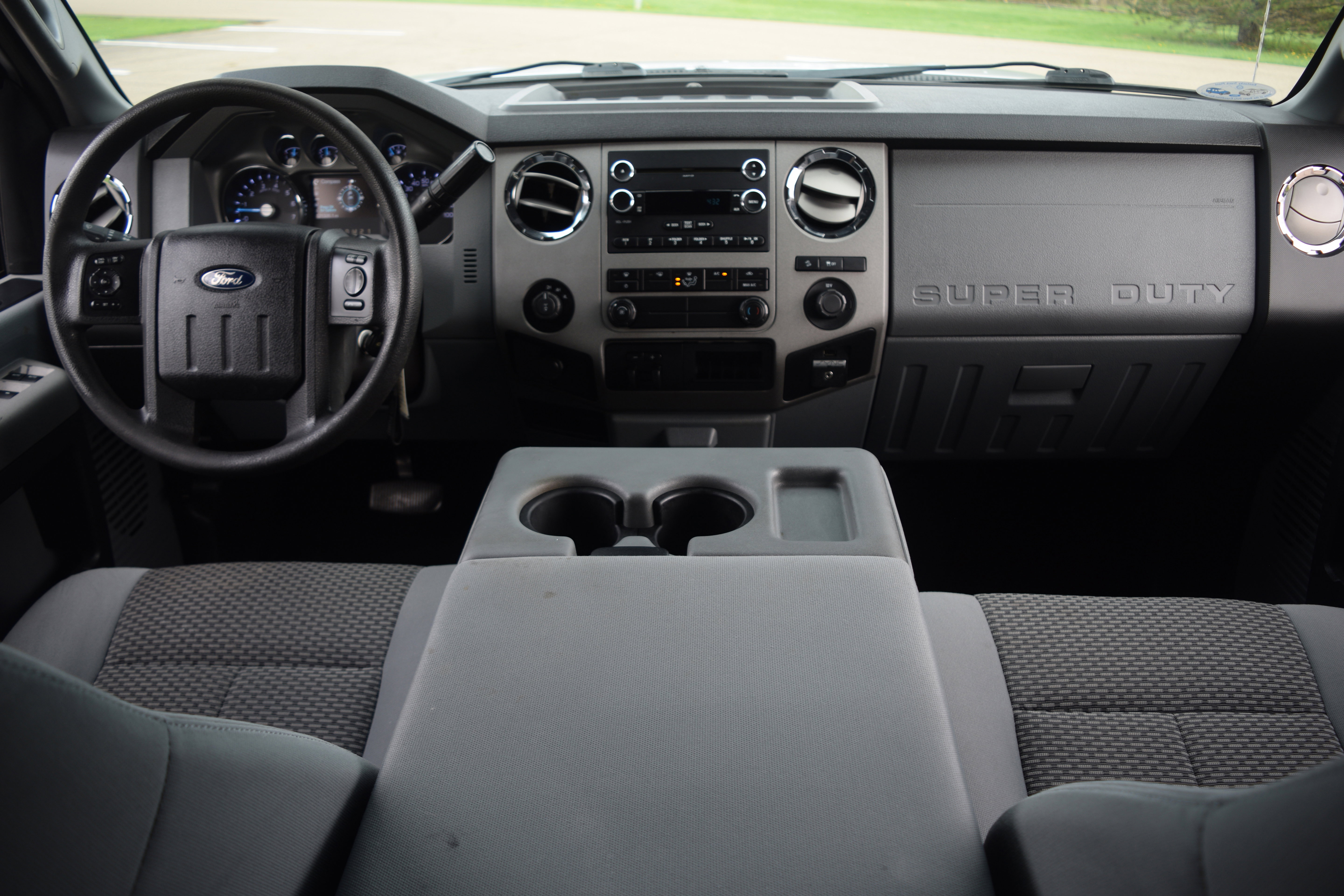 Used 2013 Ford F250 XLT w/ XLT Premium Pkg image 8