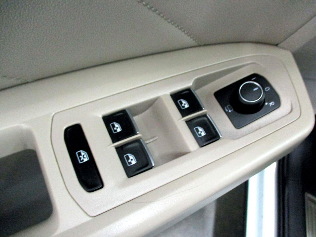 Used 2021 Volkswagen Atlas SEL Premium image 20