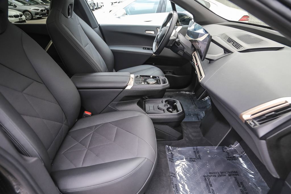 Used 2025 BMW iX xDrive50 w/ Premium Package AWD/4WD image 12