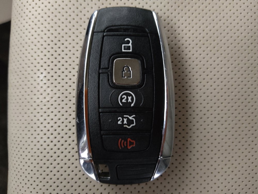 Used 2017 Lincoln MKC Reserve image 32