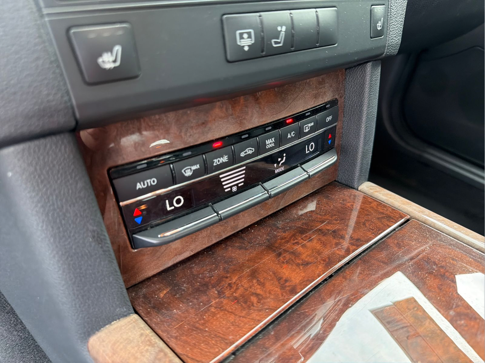Used 2013 Mercedes-Benz E 350 Sedan image 23