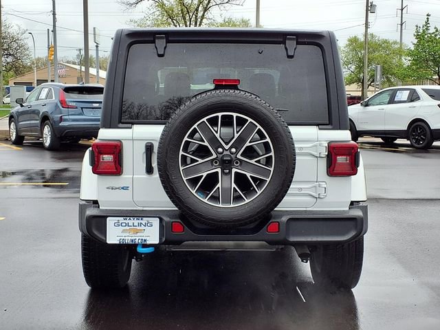 Used 2023 Jeep Wrangler Unlimited Sahara w/ Cold Weather Group AWD/4WD image 22
