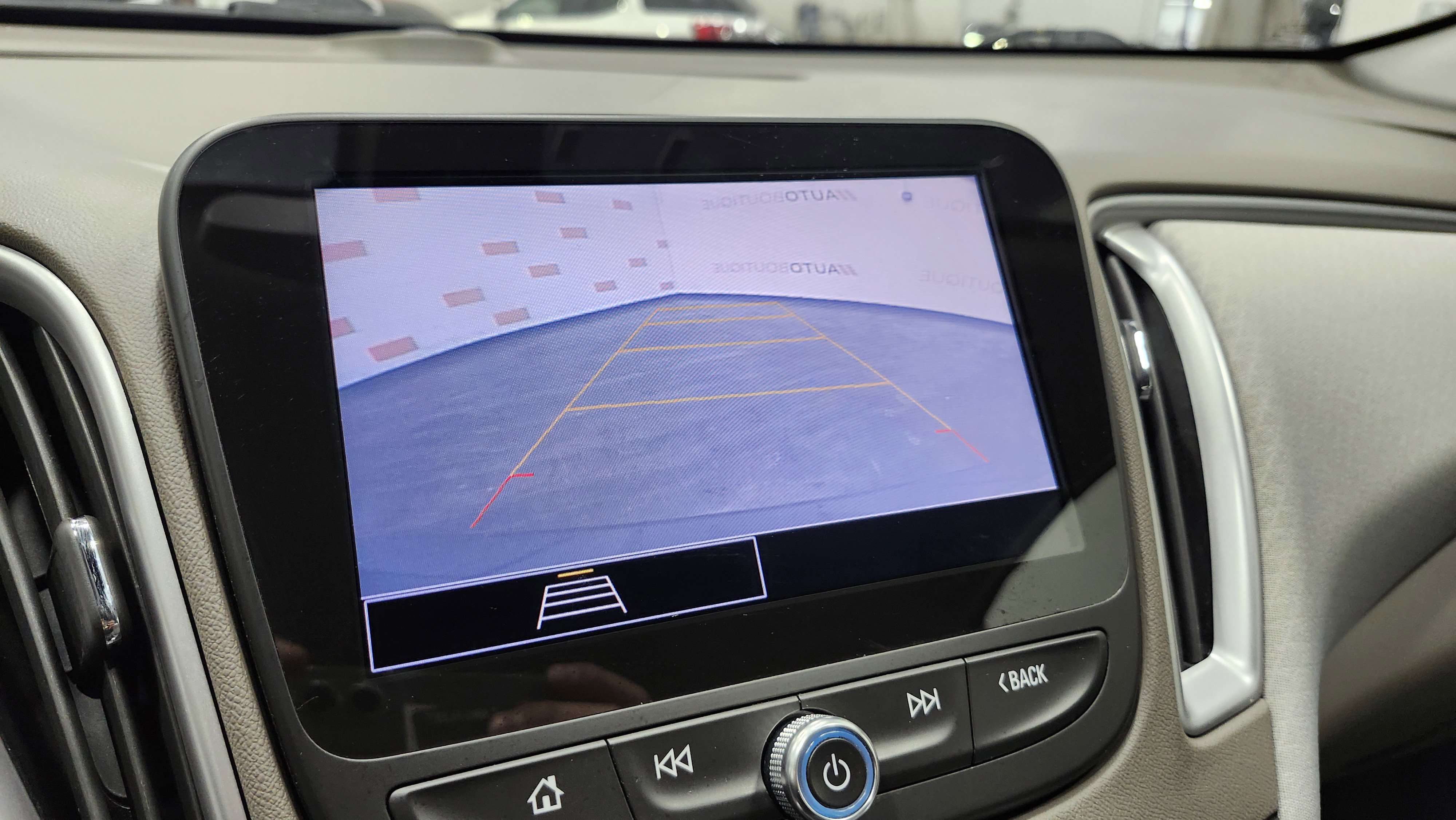 Used 2021 Chevrolet Malibu LS image 2