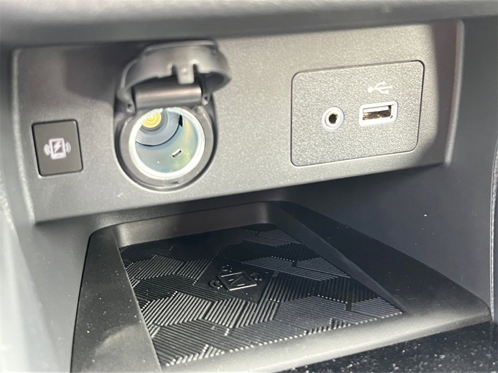 New 2025 Nissan Versa SV w/ Trunk Package image 12