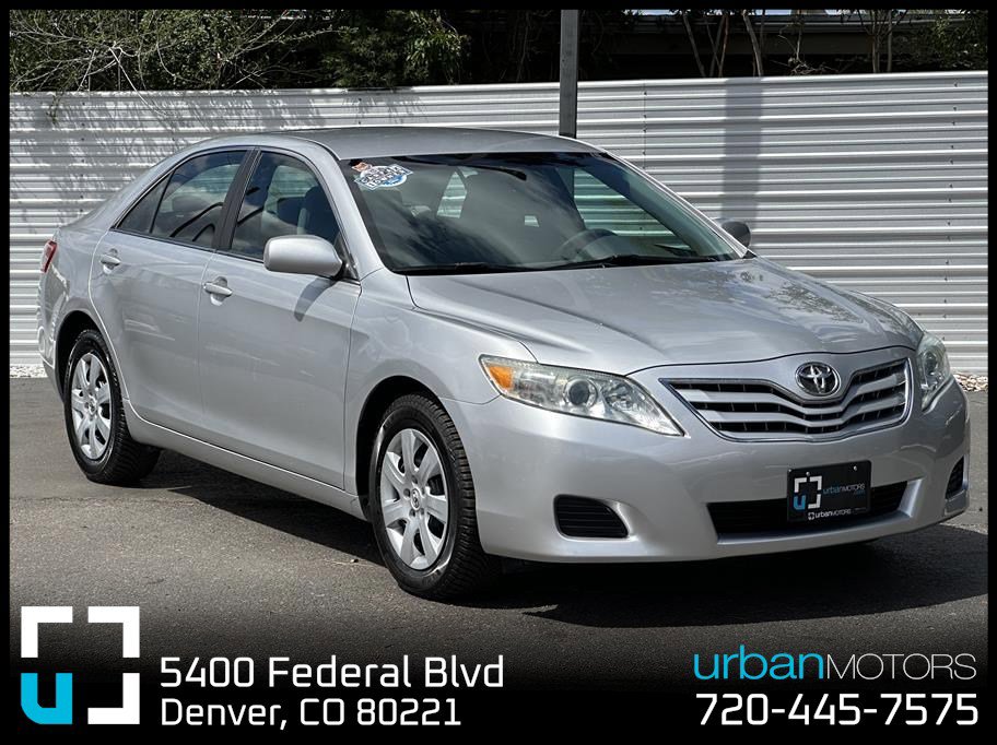 Used 2011 Toyota Camry FWD image 1
