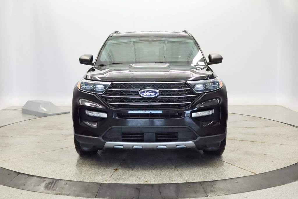 Used 2023 Ford Explorer XLT w/ Equipment Group 202A AWD/4WD image 11