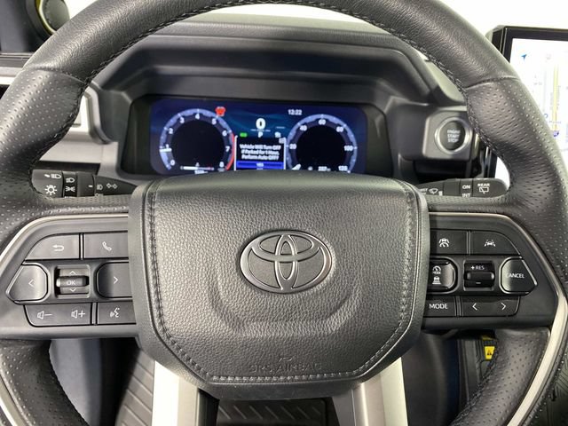 Used 2025 Toyota 4Runner Limited w/ Tow Technology Package AWD/4WD image 17