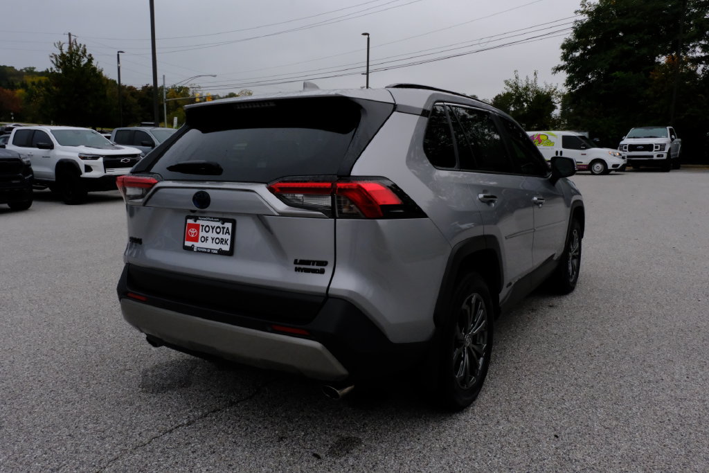 Used 2023 Toyota RAV4 Limited AWD/4WD image 3