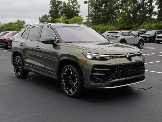 Used 2025 Volkswagen Tiguan SEL R-Line