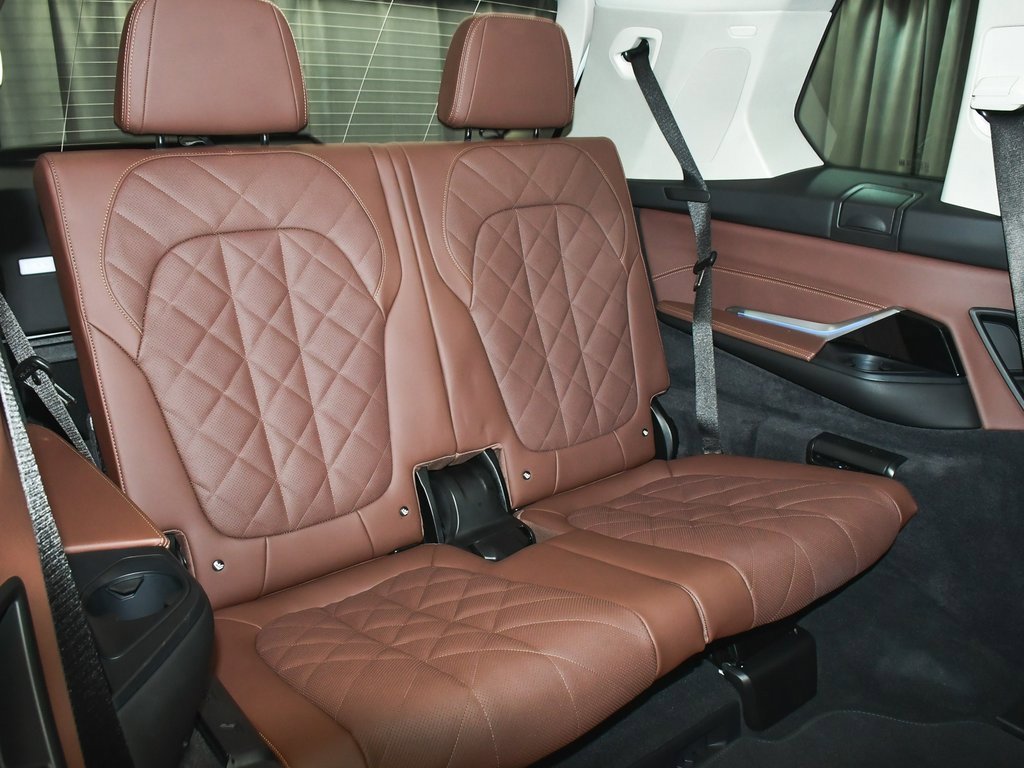 Used 2026 BMW X7 xDrive40i image 77