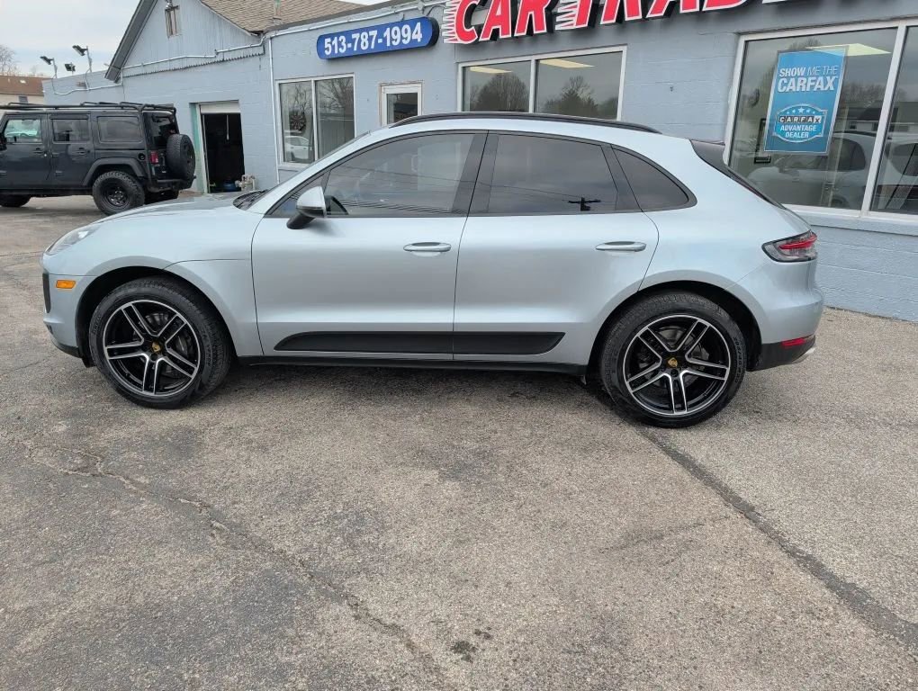 Used 2021 Porsche Macan w/ Premium Package image 6