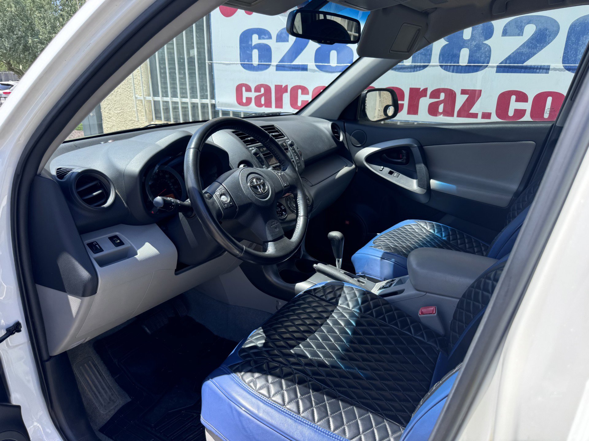 Used 2011 Toyota RAV4 Limited w/ Limited Extra Value Pkg image 17