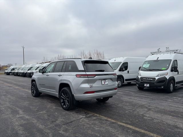 New 2026 Jeep Grand Cherokee Limited Reserve image 3