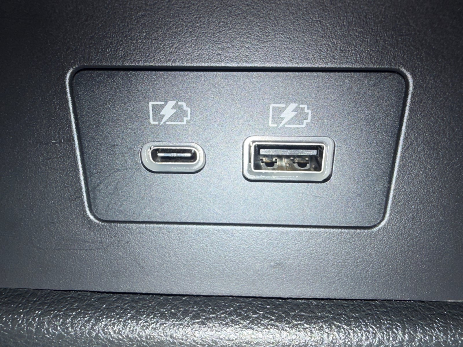 Used 2024 Nissan Pathfinder SL w/ SL Premium Package FWD image 43