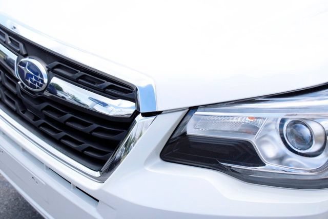 Used 2017 Subaru Forester 2.5i Touring AWD/4WD image 13