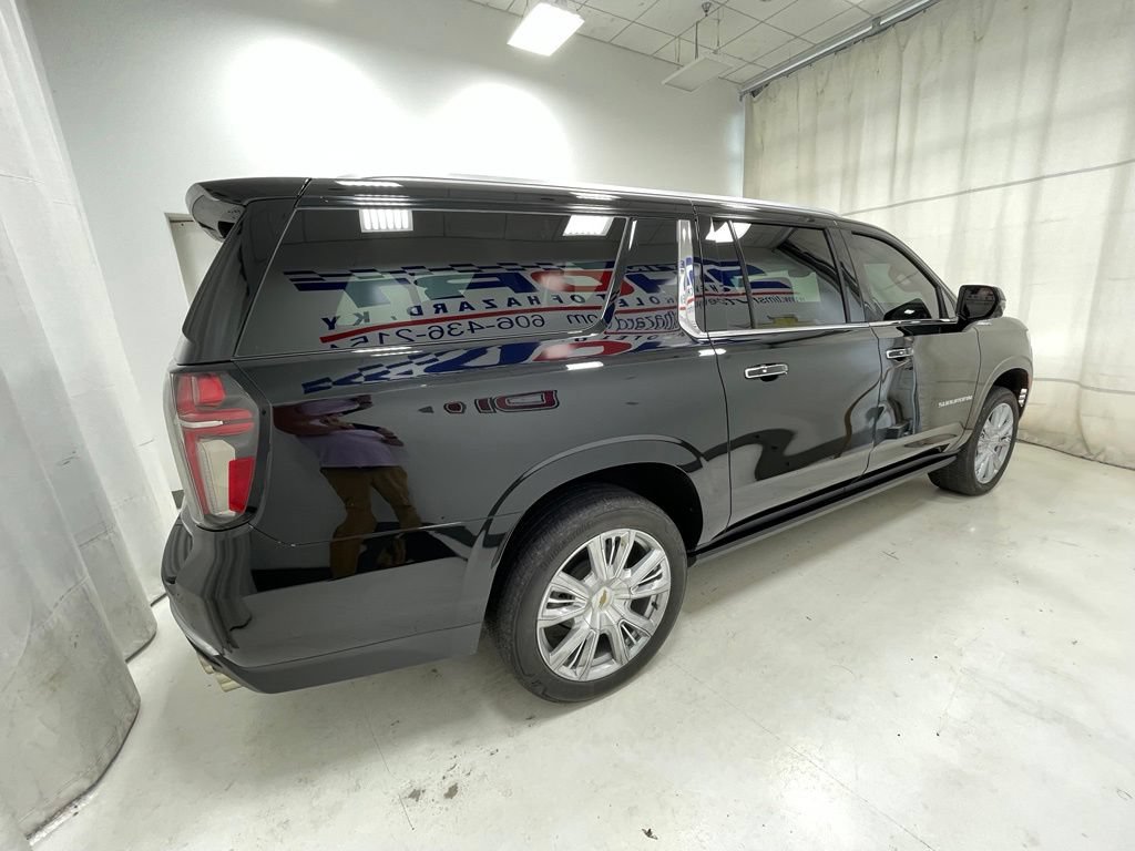 Used 2023 Chevrolet Suburban High Country AWD/4WD image 5