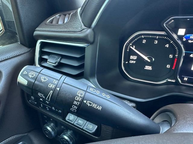 Used 2021 GMC Yukon Denali image 14