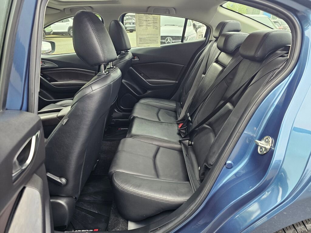 Used 2018 MAZDA MAZDA3 Grand Touring w/ Premium Equipment Package FWD image 23