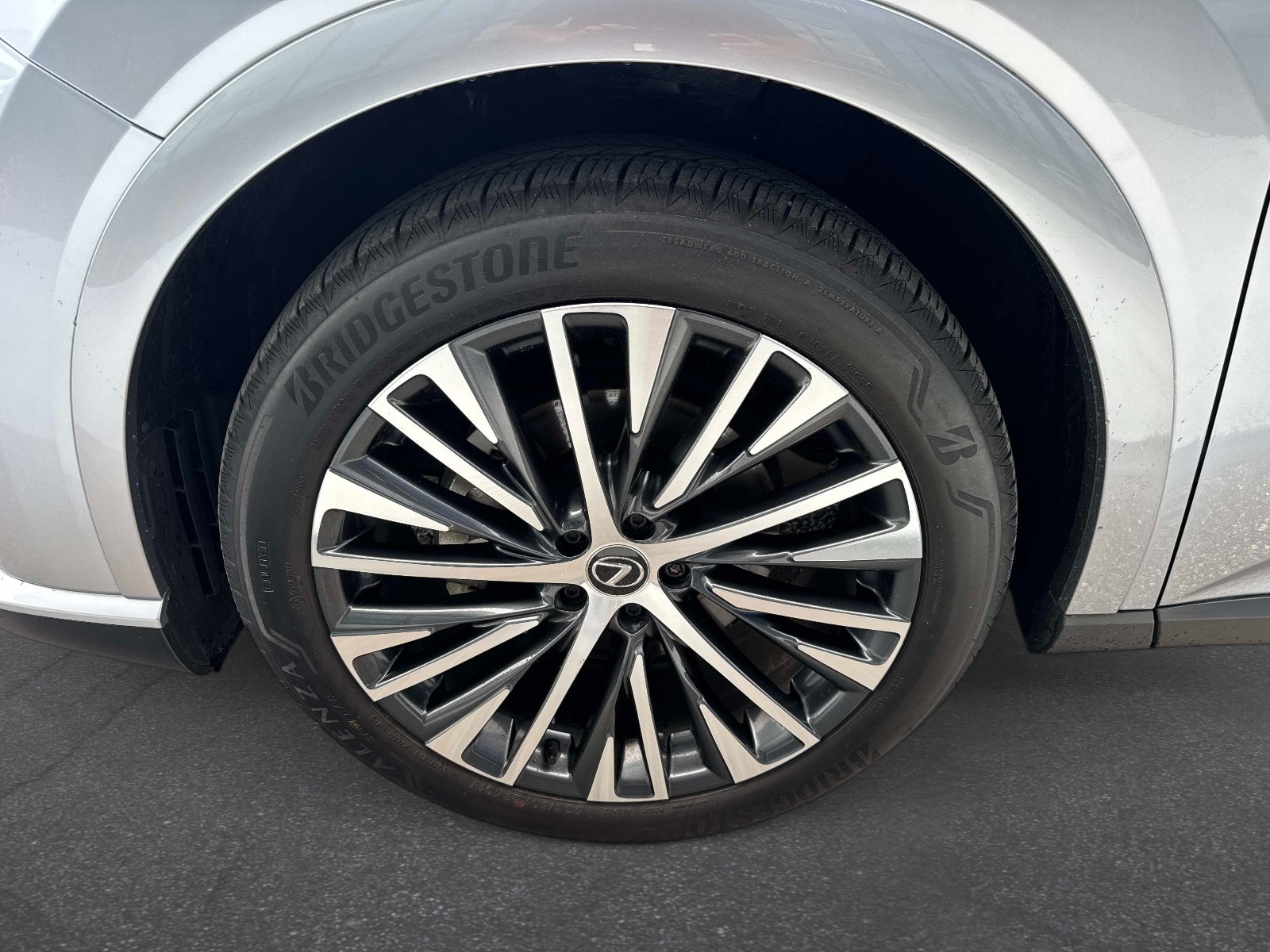 Used 2025 Lexus RX 350 Premium Plus w/ Accessory Package (Z1) FWD image 10