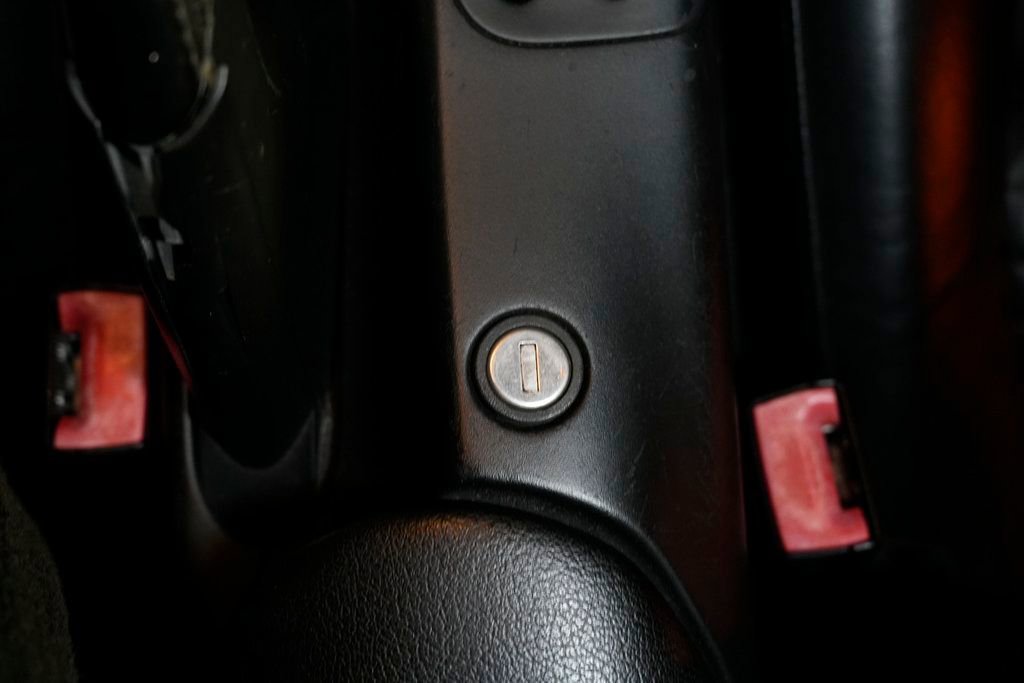 Used 2004 Porsche Boxster S image 35