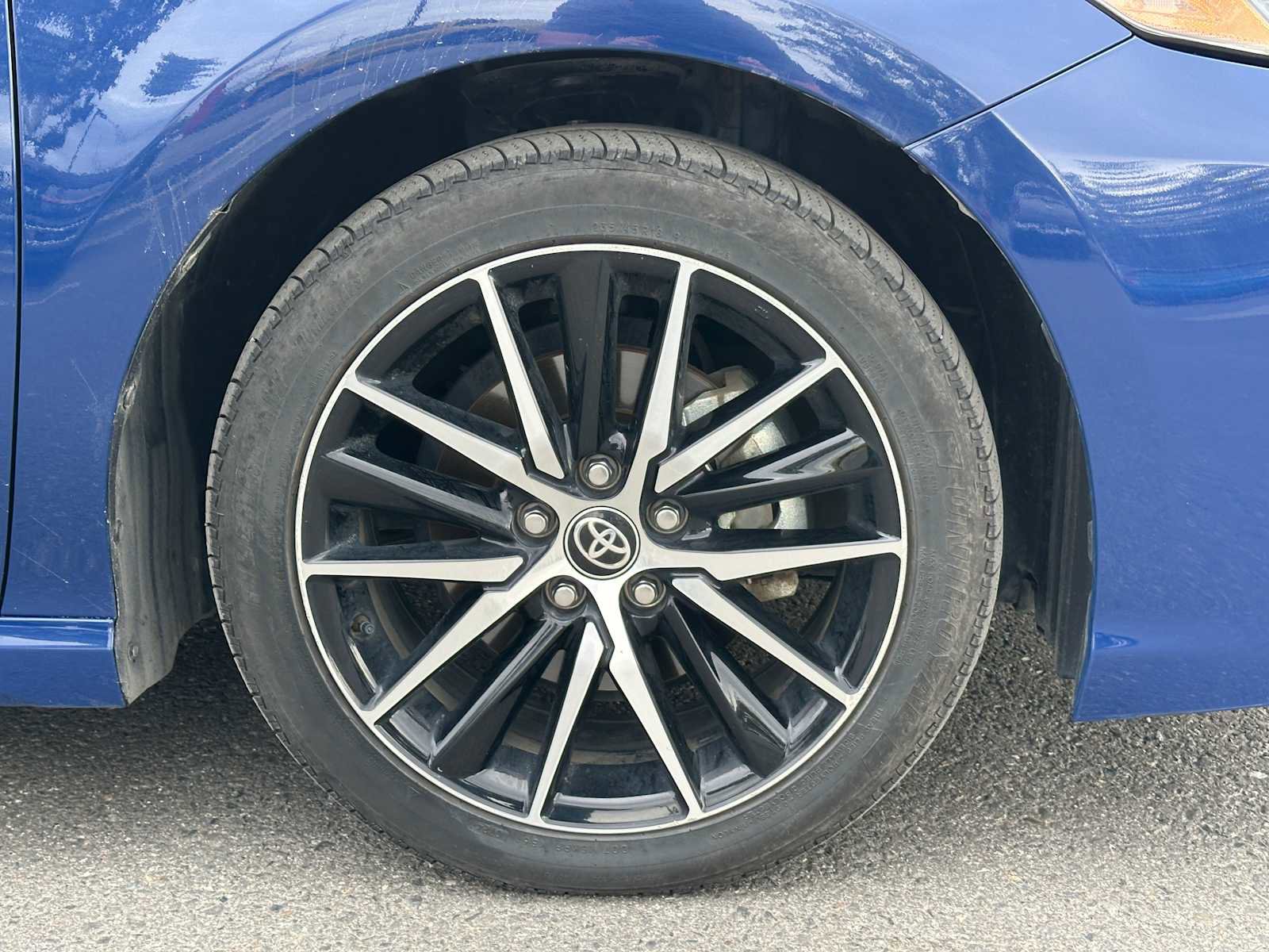 Used 2024 Toyota Camry SE image 9