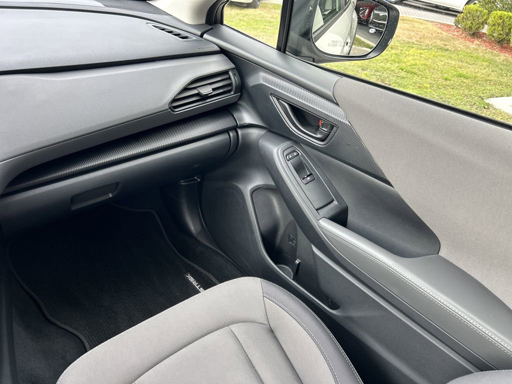 Certified 2025 Subaru Crosstrek 2.0i Premium image 16