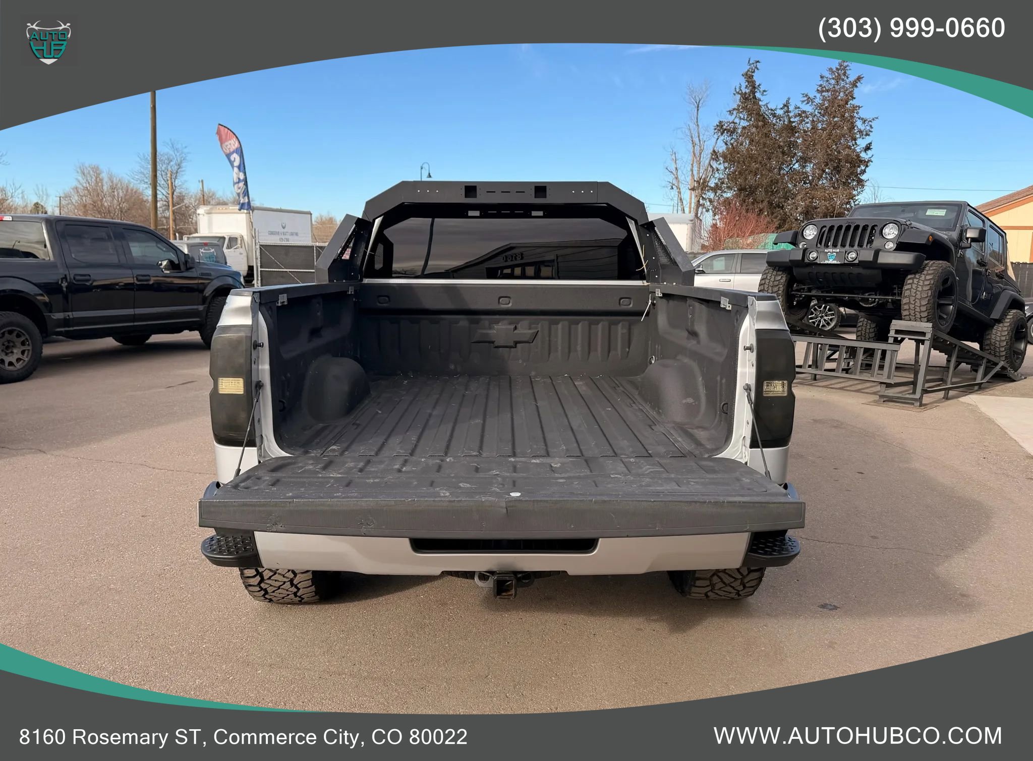 Used 2018 Chevrolet Silverado 1500 Custom w/ Custom Convenience Package AWD/4WD image 6