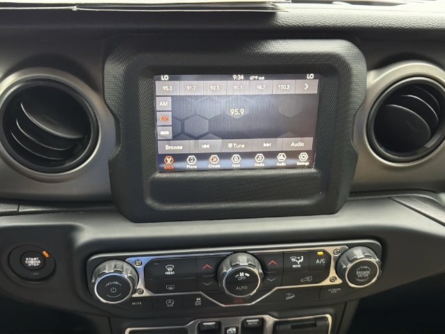 Used 2019 Jeep Wrangler Unlimited Sport S AWD/4WD image 16