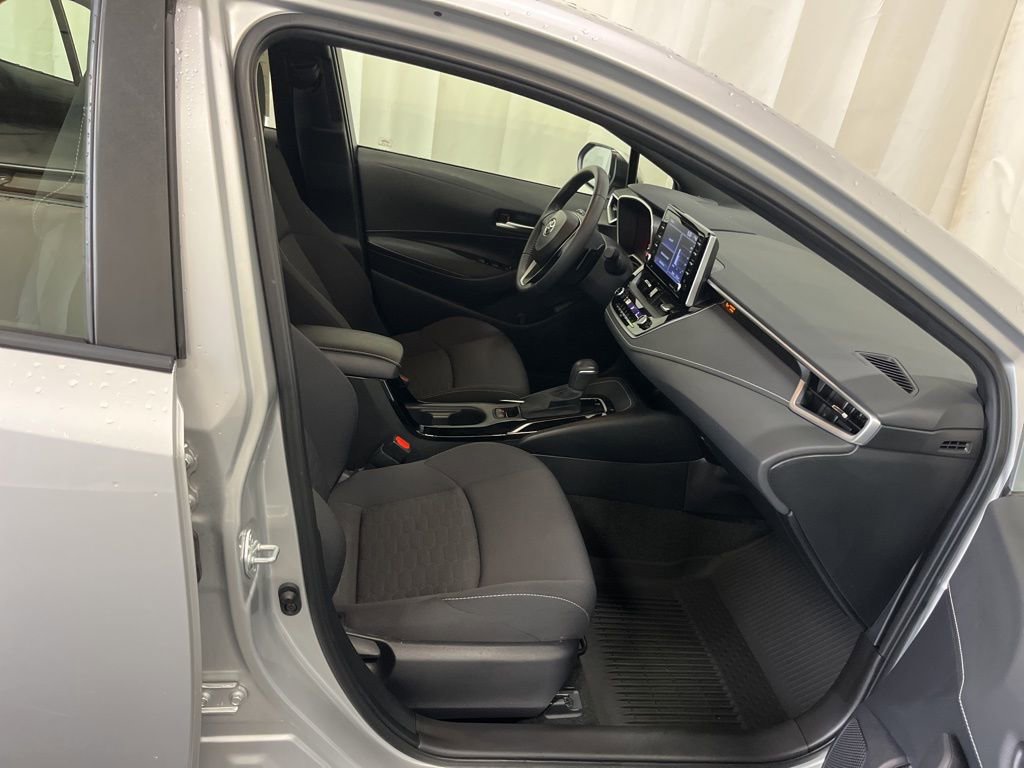 Used 2021 Toyota Corolla SE w/ SE Preferred Package image 20