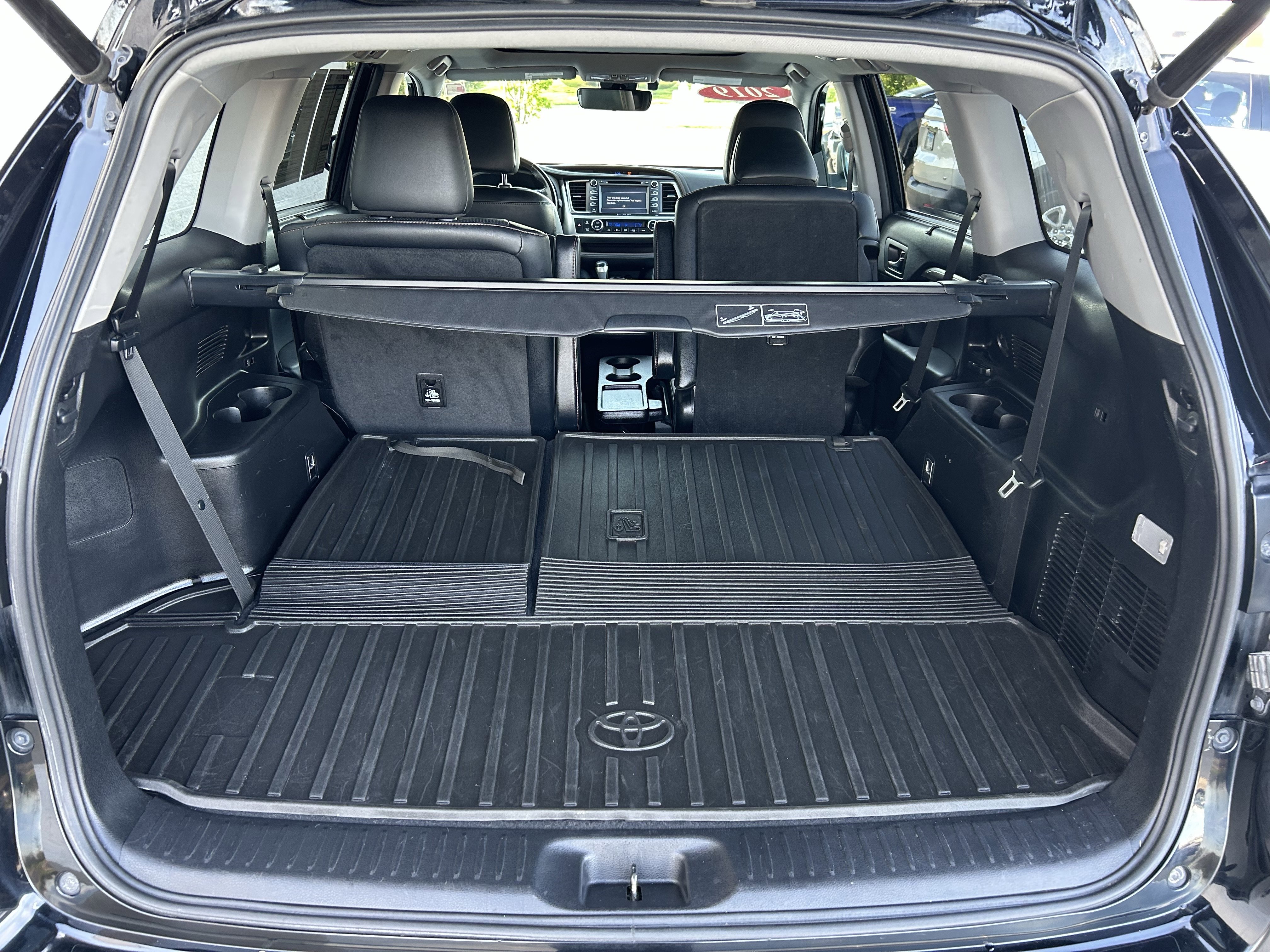Used 2019 Toyota Highlander Limited Platinum AWD/4WD image 14