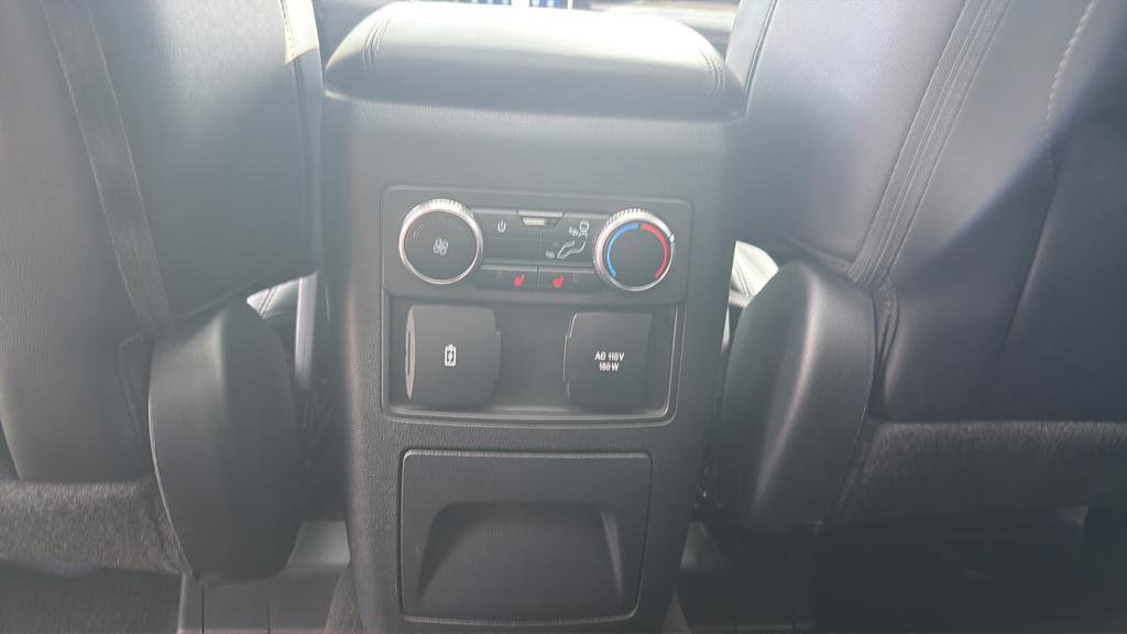 Used 2023 Ford Explorer Platinum w/ Technology Package AWD/4WD image 41