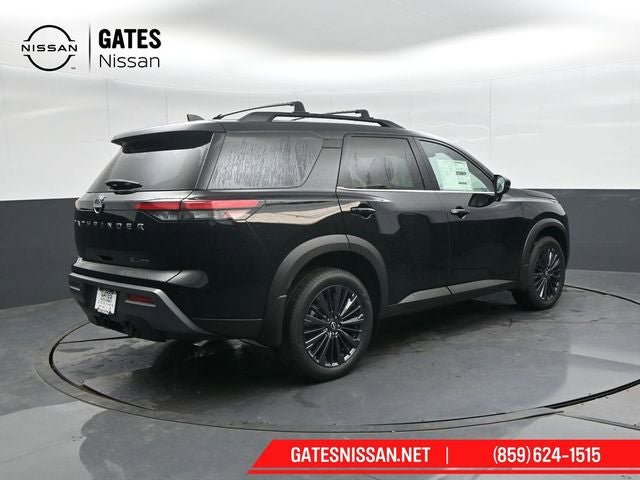 New 2026 Nissan Pathfinder SL image 2