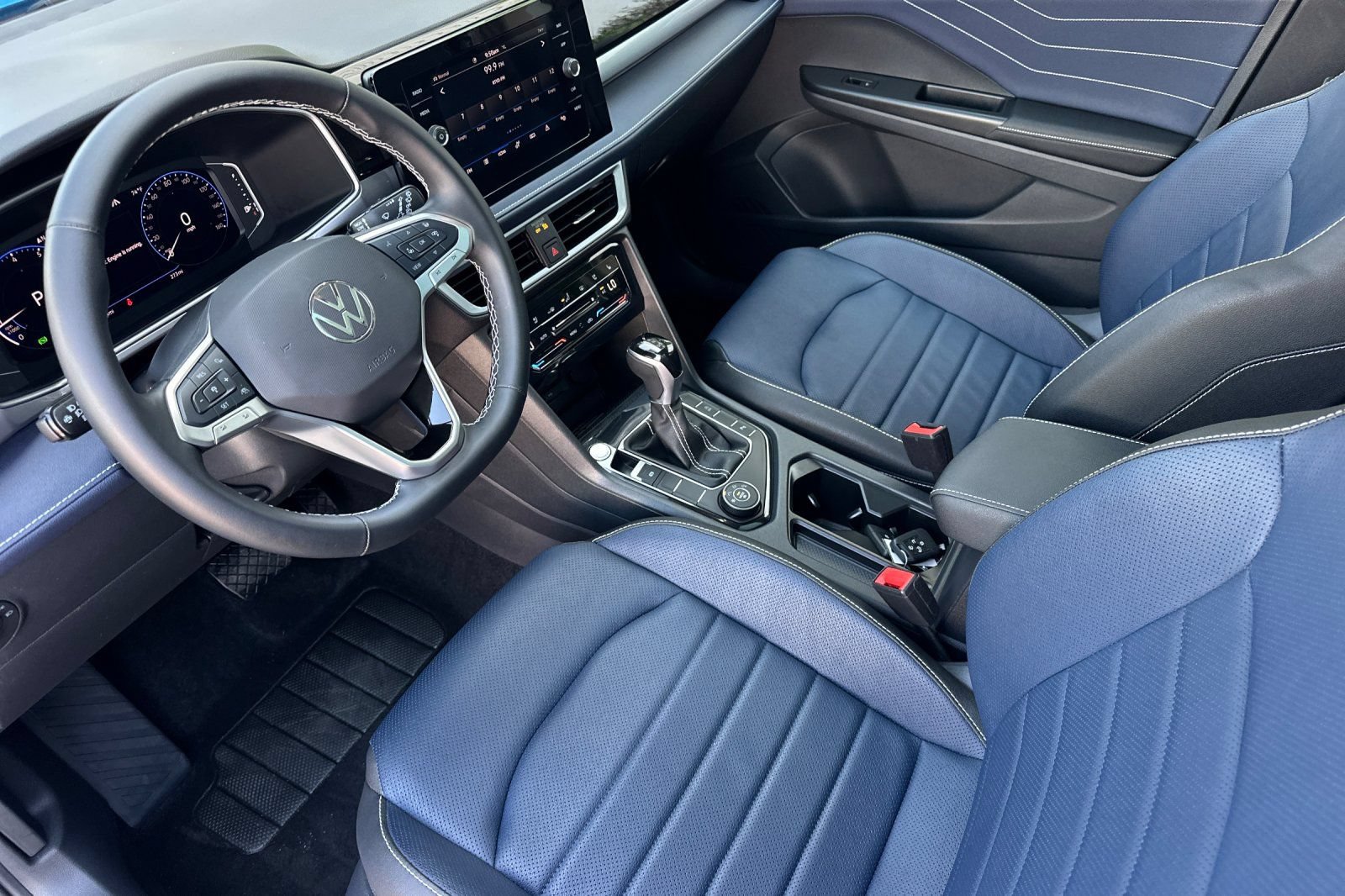 Used 2025 Volkswagen Taos SEL AWD/4WD image 10