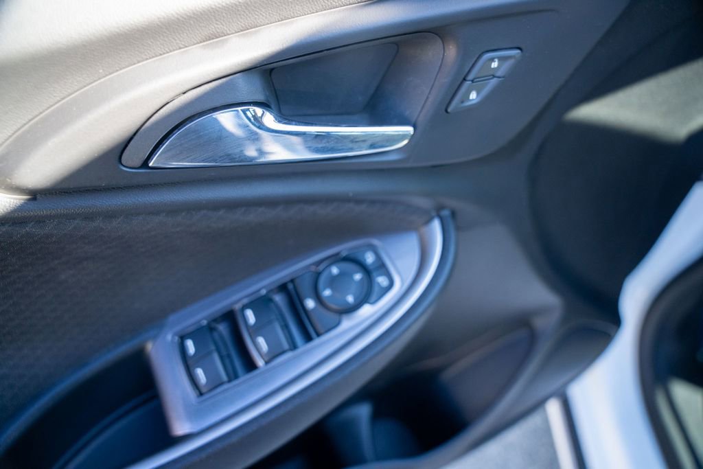 Used 2022 Chevrolet Malibu RS image 16