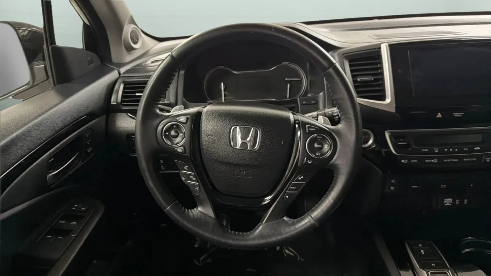 Used 2017 Honda Pilot Elite image 10