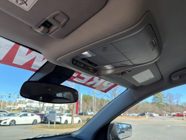 Used 2023 Chevrolet Equinox LT image 23