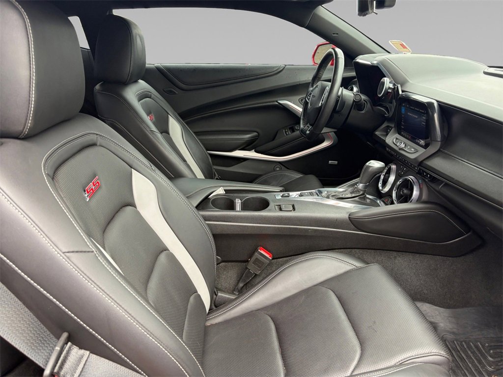 Used 2019 Chevrolet Camaro SS image 18