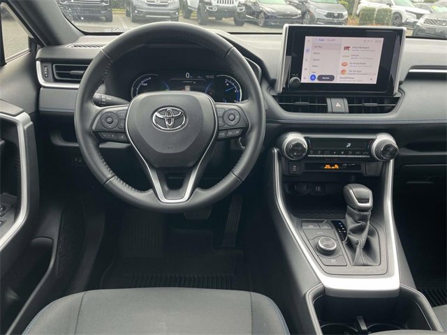 Used 2023 Toyota RAV4 SE image 2