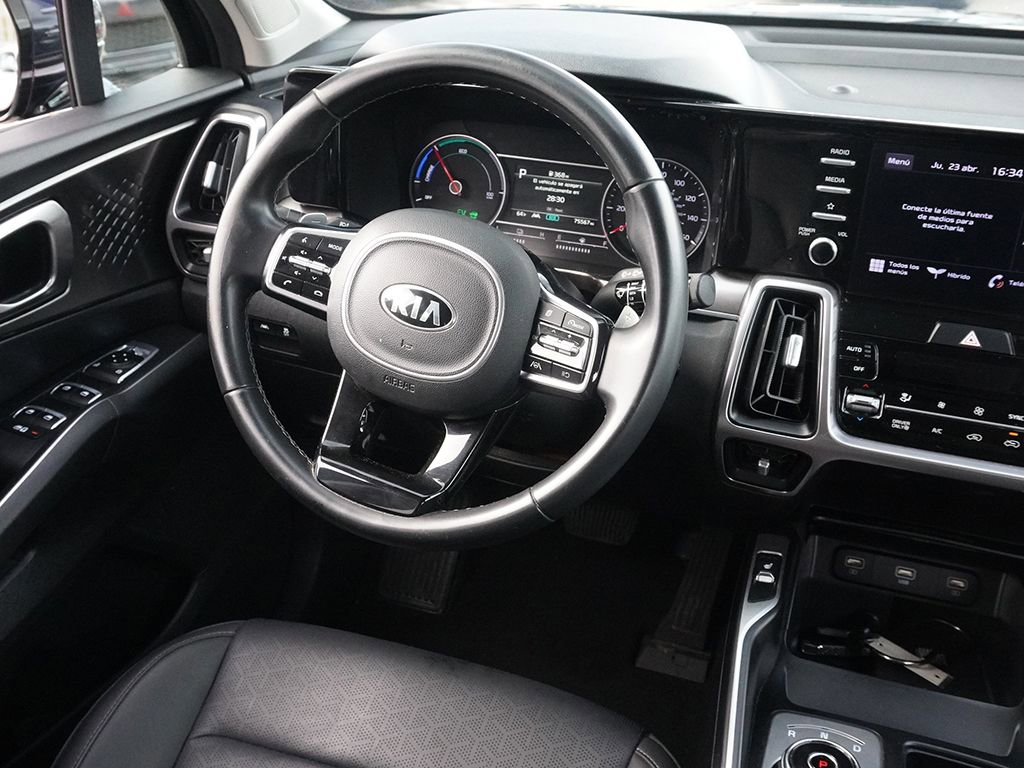 Used 2021 Kia Sorento S FWD image 32