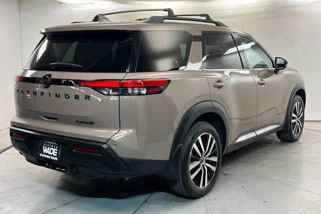 Certified 2023 Nissan Pathfinder Platinum FWD image 5