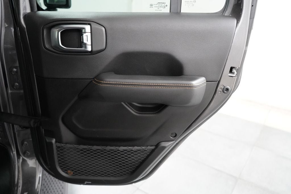 Used 2025 Jeep Wrangler Unlimited Sahara AWD/4WD image 23