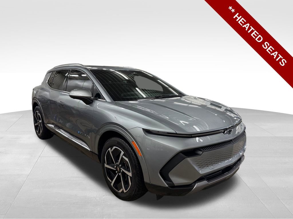 Used 2024 Chevrolet Equinox EV LT w/ LPO, All-Weather Mat Package image 9