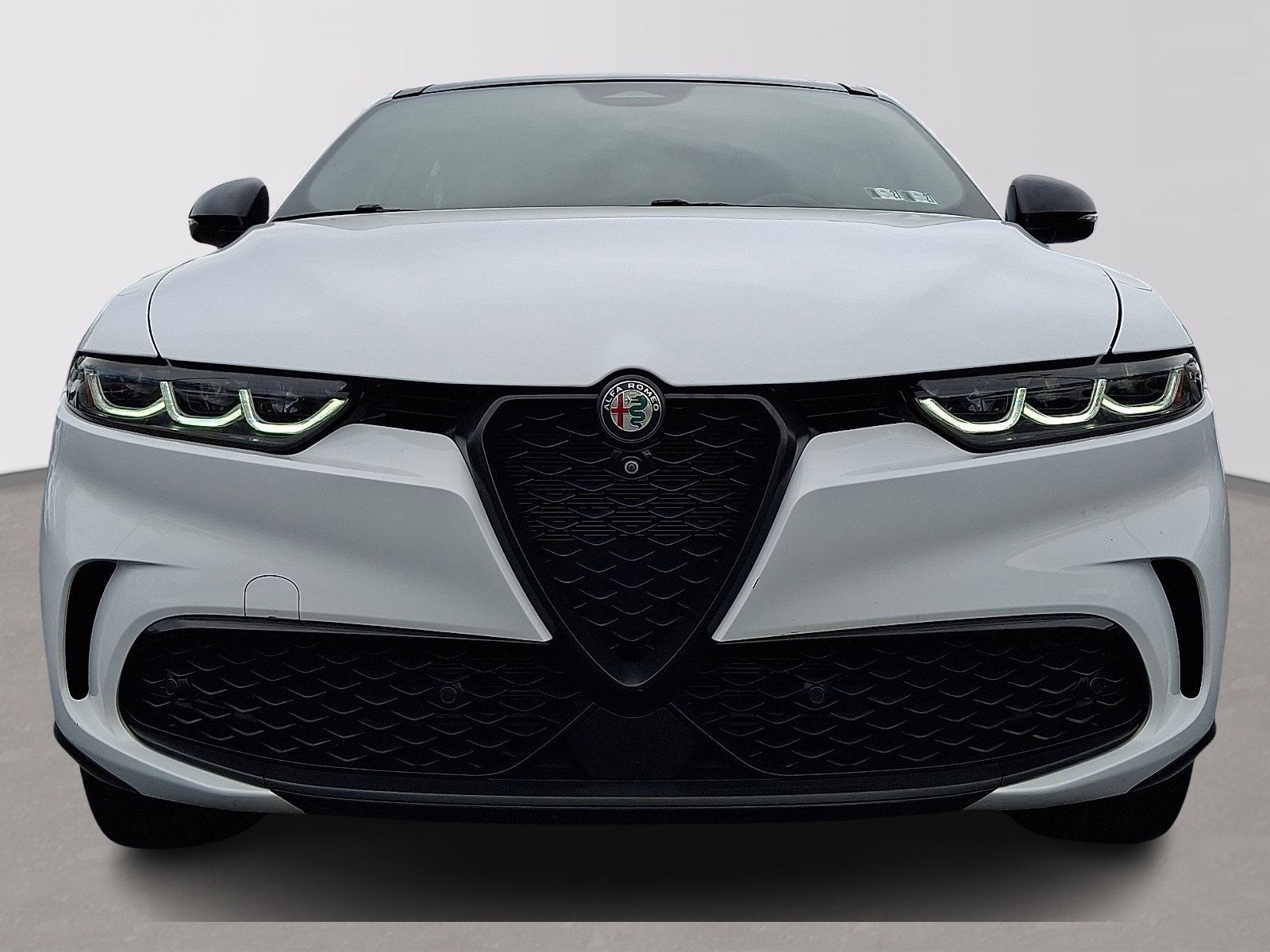 Used 2024 Alfa Romeo Tonale Veloce w/ Active Assist Package AWD/4WD image 2