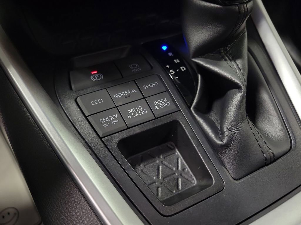 Used 2023 Toyota RAV4 XLE image 15
