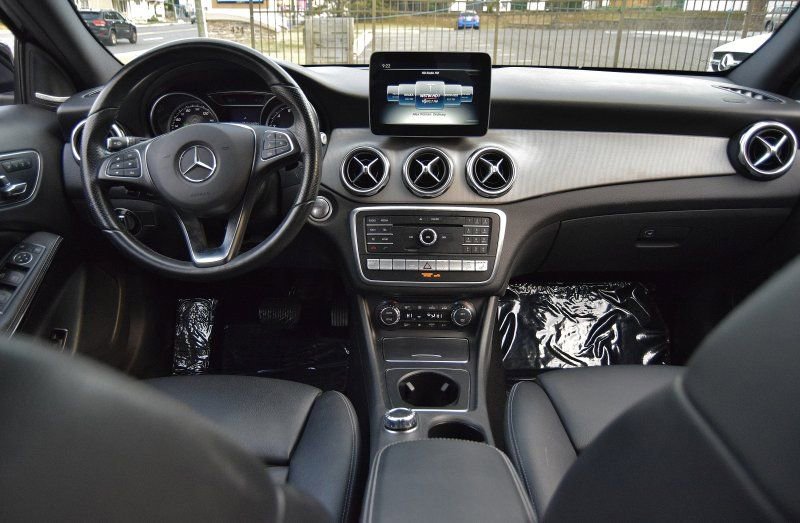 Used 2020 Mercedes-Benz GLA 250 4MATIC image 22